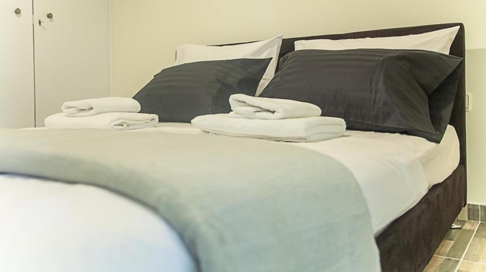Fiλoξεnia In Gazi- Center Apartment Athens